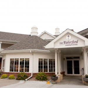 the waterford assisted living front entrance