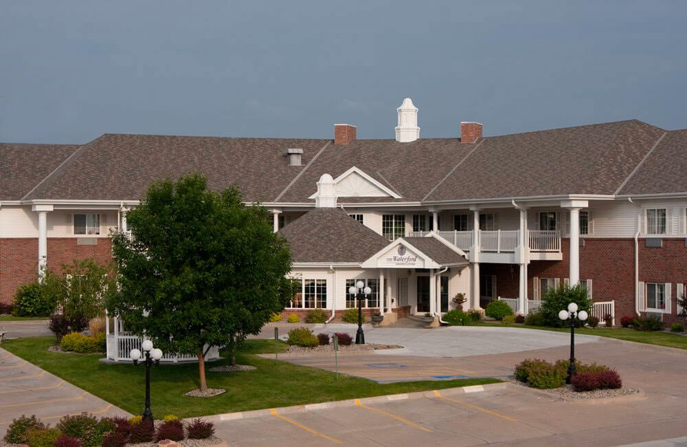 external view of the Waterford at Williamsburg in Lincoln, NE